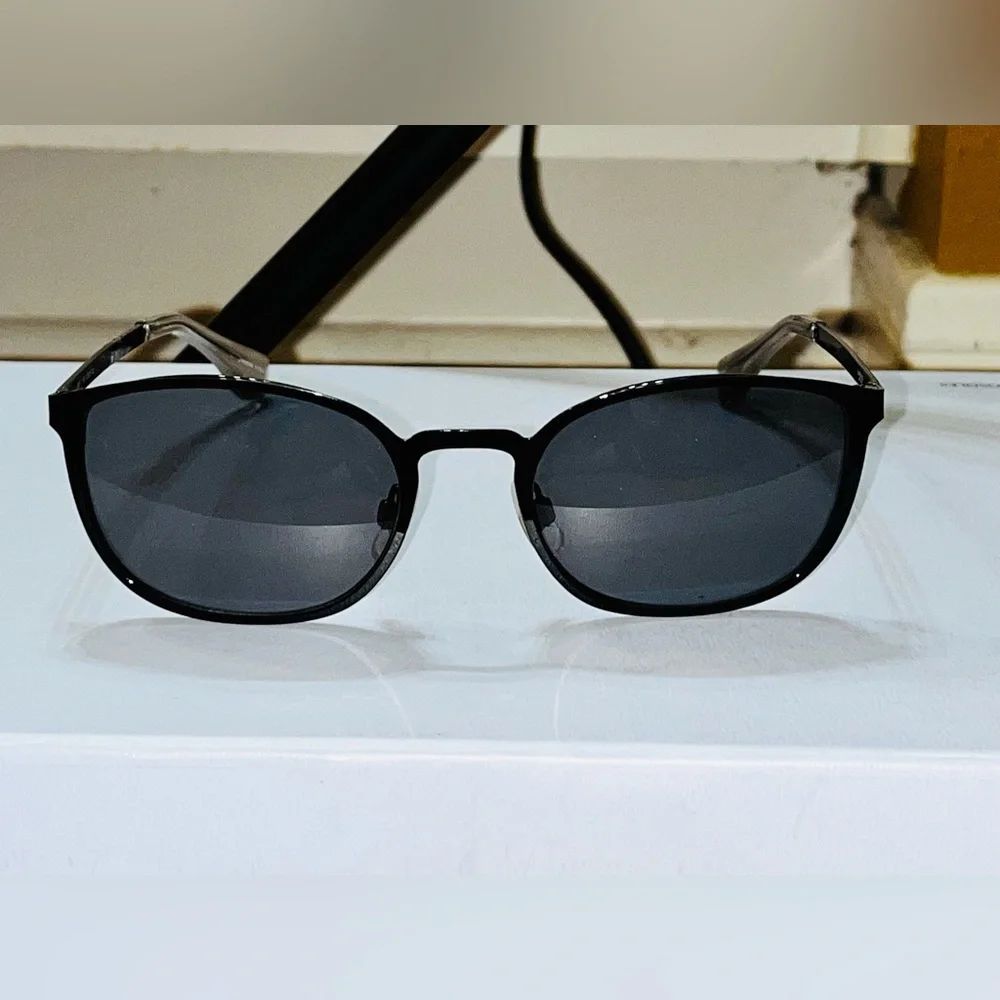 Isaac Mizrahi Sunglasses - Picture 4 of 4